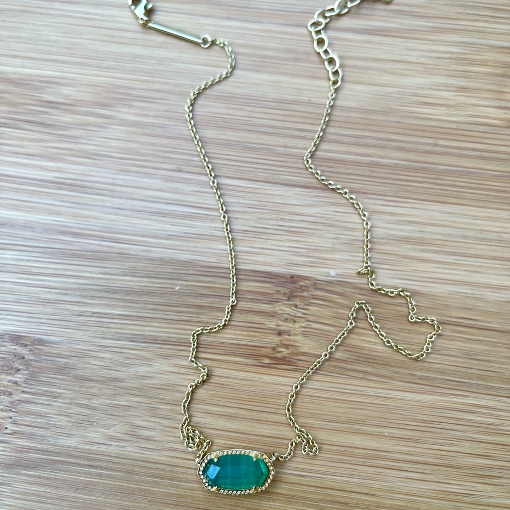 Gold Kendra Scott Elisa Necklace with Green/Emerald Pendant